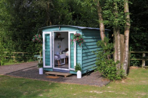 Hopgarden Glamping Luxury Shepherds Huts